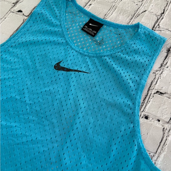 Nike Training Bib Turquoise Athletic Tank Men’s Sz Small EUC - Picture 1 of 7